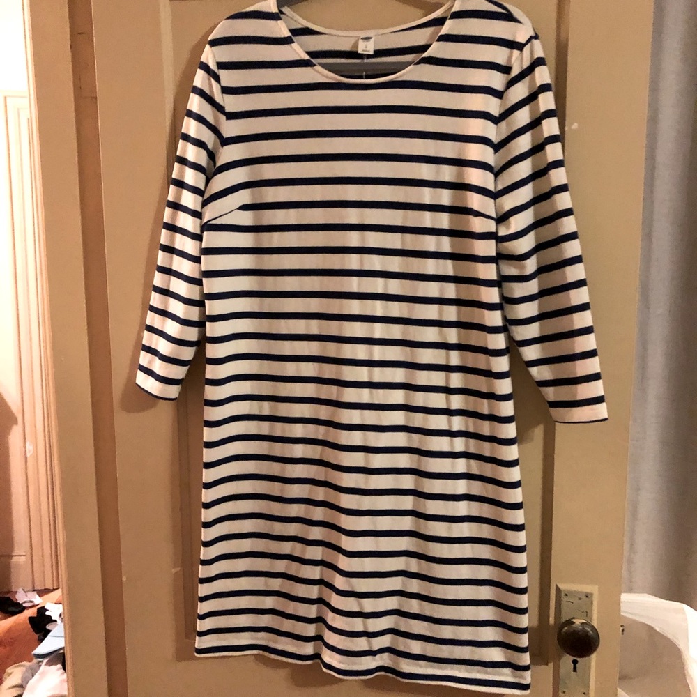Old Navy white and navy stripped dress
